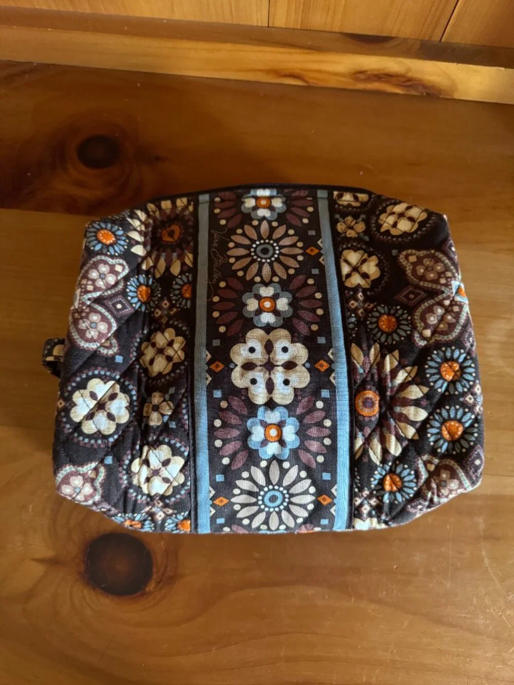 NWOT Vera Bradley Retro Floral Print Zip Close PVC Lined Quilted Cosmetic Case